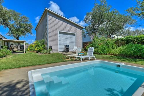 Ultimate Rockport Gem with Pool and Outdoor Oasis! in Rockport, USA