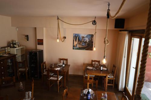 Restaurant, La Facultad de Castroviejo in Castroviejo (La Rioja)