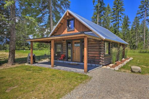 Serene Kootenai Cabin - 3 Mi to Dtwn and River!