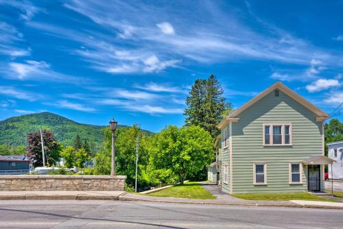 . Riverside Colebrook Apt - Walk to Main Street