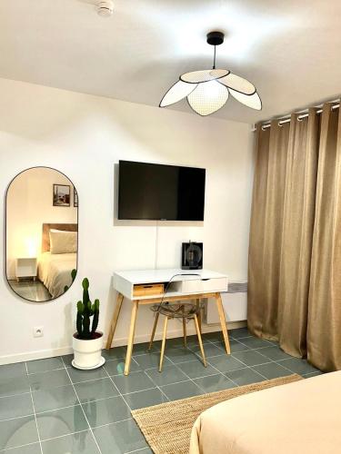 Studio lumineux 25m2 , 2min métro Compans, Wifi Fibre et entrée autonome, Toulouse (photo 3)