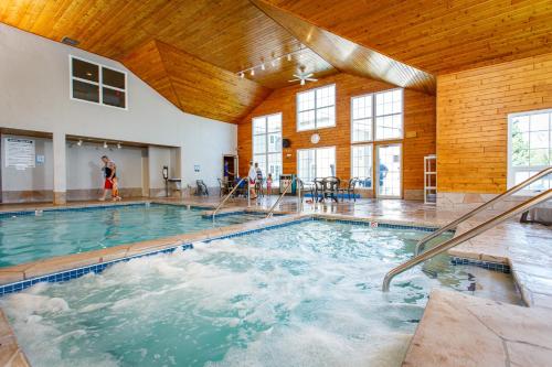 Newport Resort - image 11