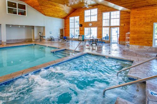 Newport Resort - image 9