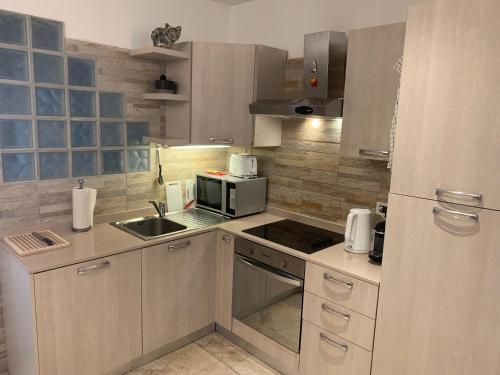 kuhinja, Schöne Ferienwohnung 36 ViraLago mit Privatstrand (Schone Ferienwohnung 36 ViraLago mit Privatstrand) in Vira