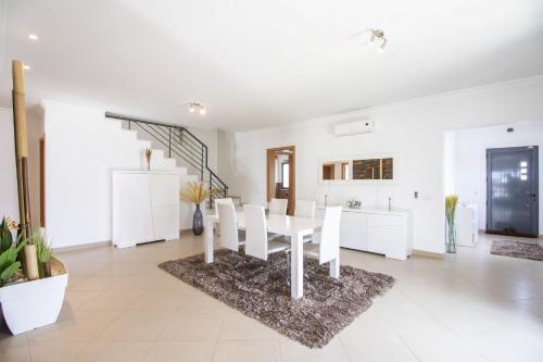 Facilities, Villa Maya in Almancil