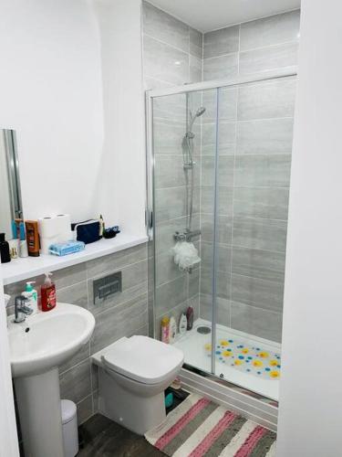 Executive apartment w/ free parkings & WiFi