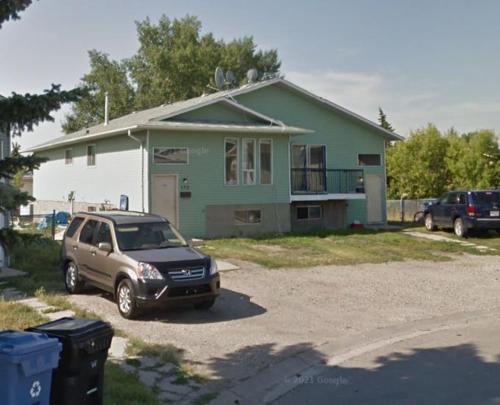 3-Bedroom Half Duplex Main Floor Suite