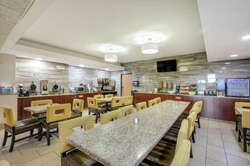 อาหารและเครื่องดื่ม, Best Western Waukesha Grand in วอคิซอ (WI)