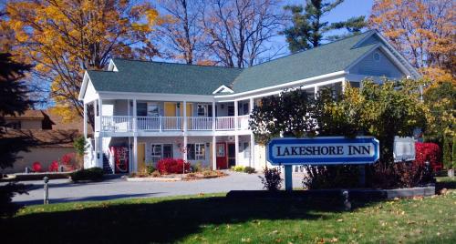 Empire Lakeshore Inn - Tap to explore photos
