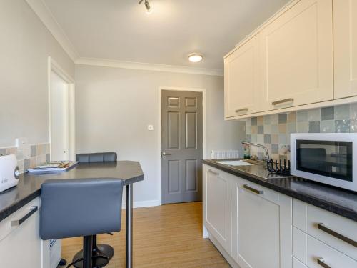 Marlow - image 12