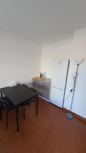 Studio 24137 Port Camargue, Piscine, Climatisation, 4 personnes in Le Grau-du-Roi