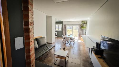 Casa D, moderna de 2 habitaciones con jardín en barrio de profesionales (Casa D, moderna de 2 habitaciones con jardin en barrio de profesionales) in 시티 센터