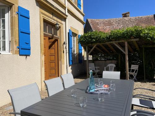 Belle maison bourbonnaise du 18e siècl au cœur d'un village pittoresque avec jardin - FR-1-489-387 (Belle maison bourbonnaise du 18e siecl au cœur d'un village pittoresque avec jardin - FR-1-489-387) in Bourbon-Lancy