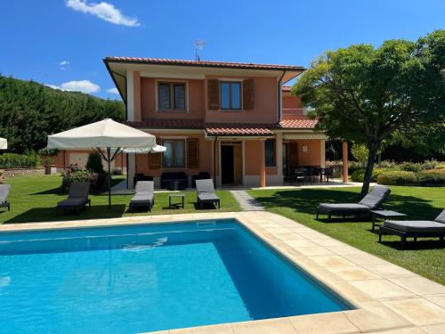 Belvilla by OYO Villa a Loro Ciuffenna - Accommodation