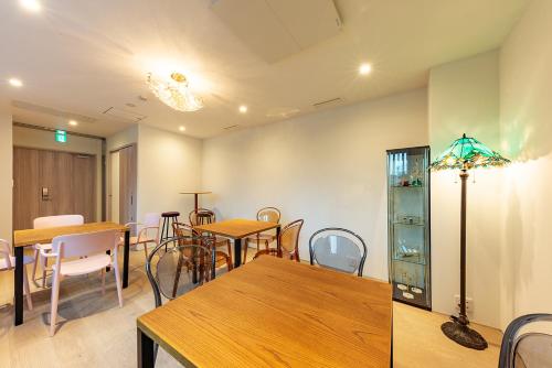 แพลต โฮสเทล เคคิว ซัปโปโร อิชิบะ (plat hostel keikyu sapporo ichiba) near ซัปโปโร แฟคทอรี่