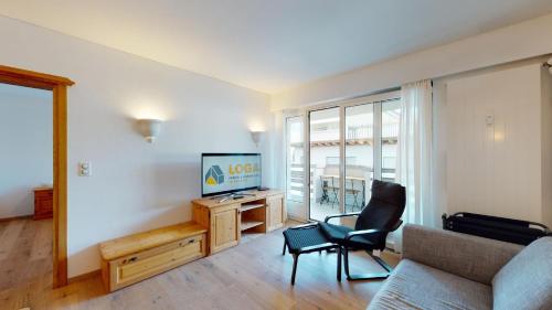 Apartment with Lake View