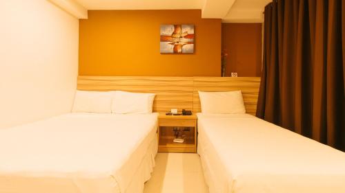 Guijo Suites Makati Room Type - Deluxe Family Room