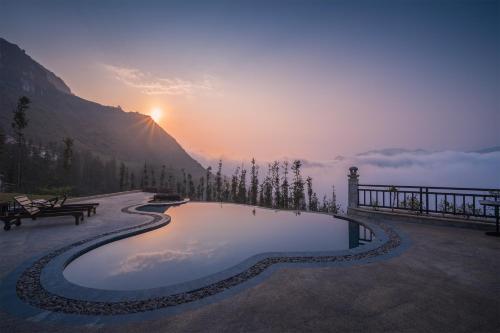 Swimming pool, Ville De Mont Mountain Resort in Sapa