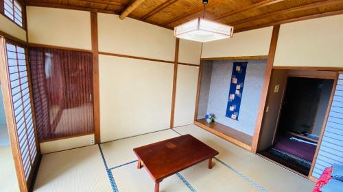 ゲストハウス　華屋 guest house HANAYA）
