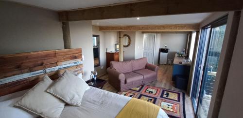 Oriole Serene Self Catering Studio in Victoria Öböl