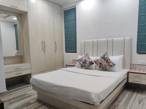 MOON3BHK By Wabi Sabi Stays - image 2
