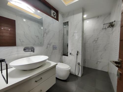 MOON3BHK By Wabi Sabi Stays - image 3