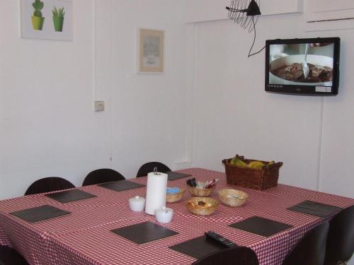 Cedars House Hotel - image 8