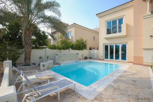Victory Heights - 4BR Villa with Private Pool - Allsopp&Allsopp - main image