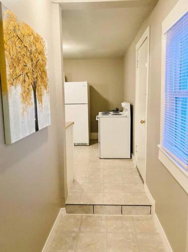 CHERRY ST LITTLE LOVE HOUSE* SHOP*DINE* RT 66*EXPO CENTER*BOK*DOWNTOWN in Swan Lake