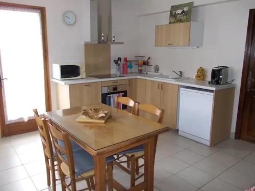 Appartement T2 bas de villa avec jardinet au calme proche mer - Location saisonnière - La Seyne-sur-Mer