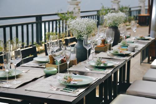 Restaurant, Ville De Mont Mountain Resort in Sapa