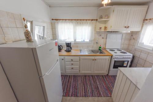 Merabello Beach House in Posidonio