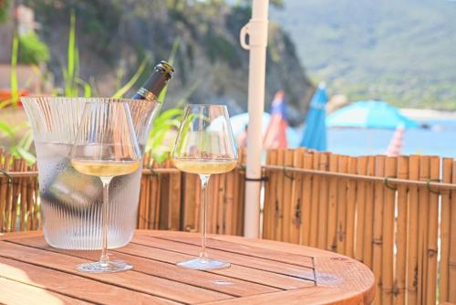  Oyster Beach - Direttamente sulla Spiaggia del Forno in Scaglieri