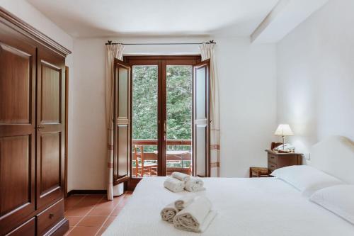 2 twin beds
