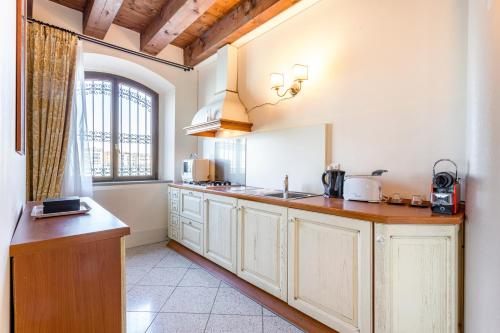 Molino Stucky Residence Burchio Suite - Tap to explore photos