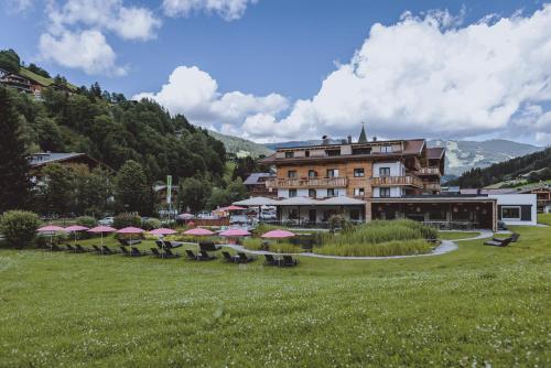 Ski & Bike Hotel Wiesenegg Hinterglemm