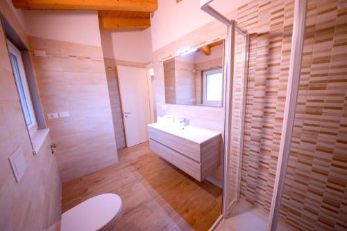 1Dest - Easy Modern, Arco (photo 6)