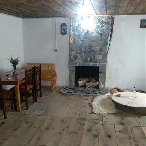 Marash Rrgalla Guesthouse