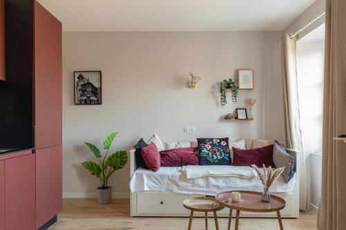 Travel Homes - The Parc next to Champ de Mars - image 2
