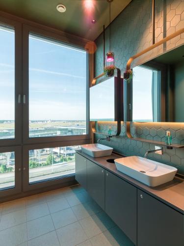 376029237 b'mine Hotel Frankfurt Airport