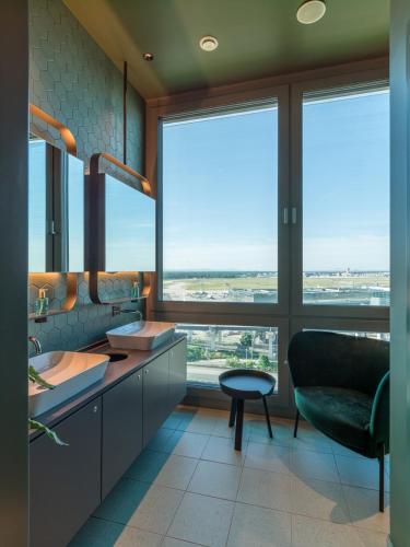 376029244 b'mine Hotel Frankfurt Airport