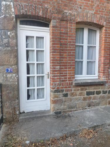 . Saint Cyr du Bailleul - Maison