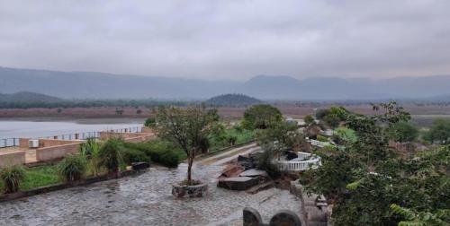 Prime Neelkanth Forest Retreat Resort