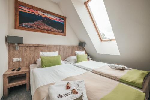 2 double beds