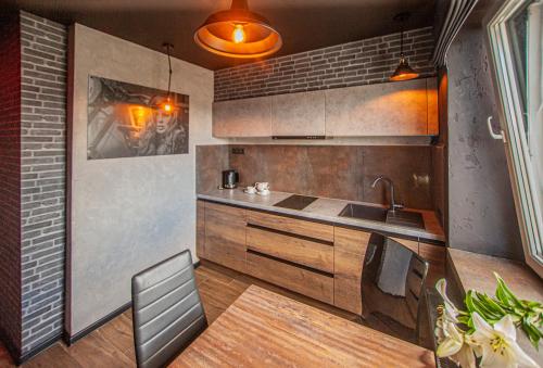 ห้องครัว, โรงแรมไบแพลน (Biplan Hotel) in โดกาฟพิลส์