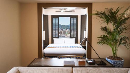 King Junior Suite on Higher Floor with Complimentary Minibar