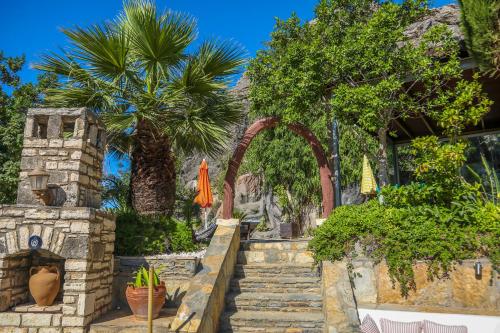 Garden, The Aegean Gate Hotel in Kumbahce