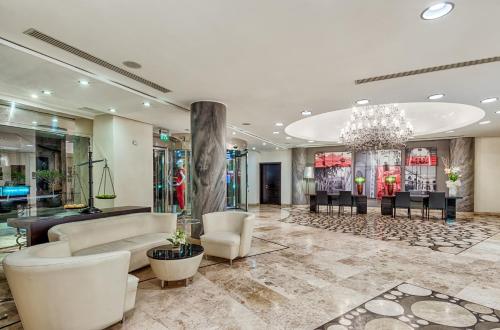 大堂, 宮殿酒店 (The Palace Hotel) in 斯利馬城中心