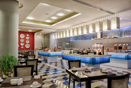 AX The Palace - image 4