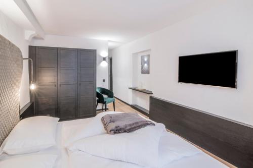 1 queen bed
